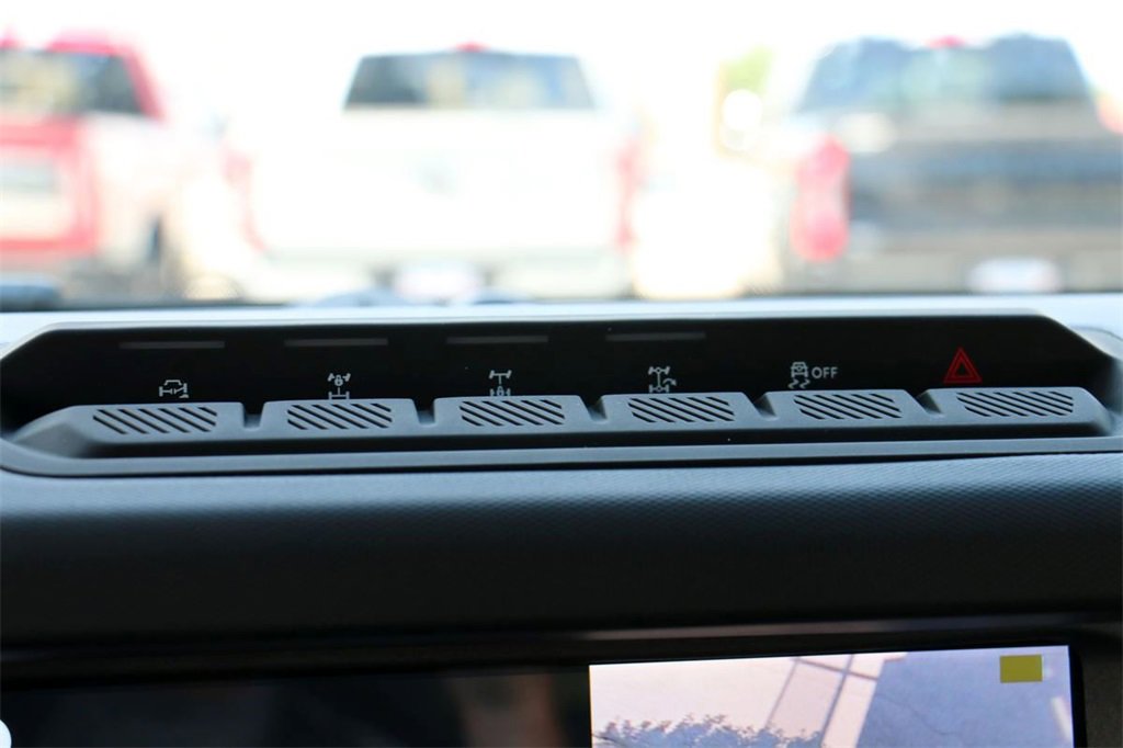 New 2025 Ford Bronco Badlands image 14