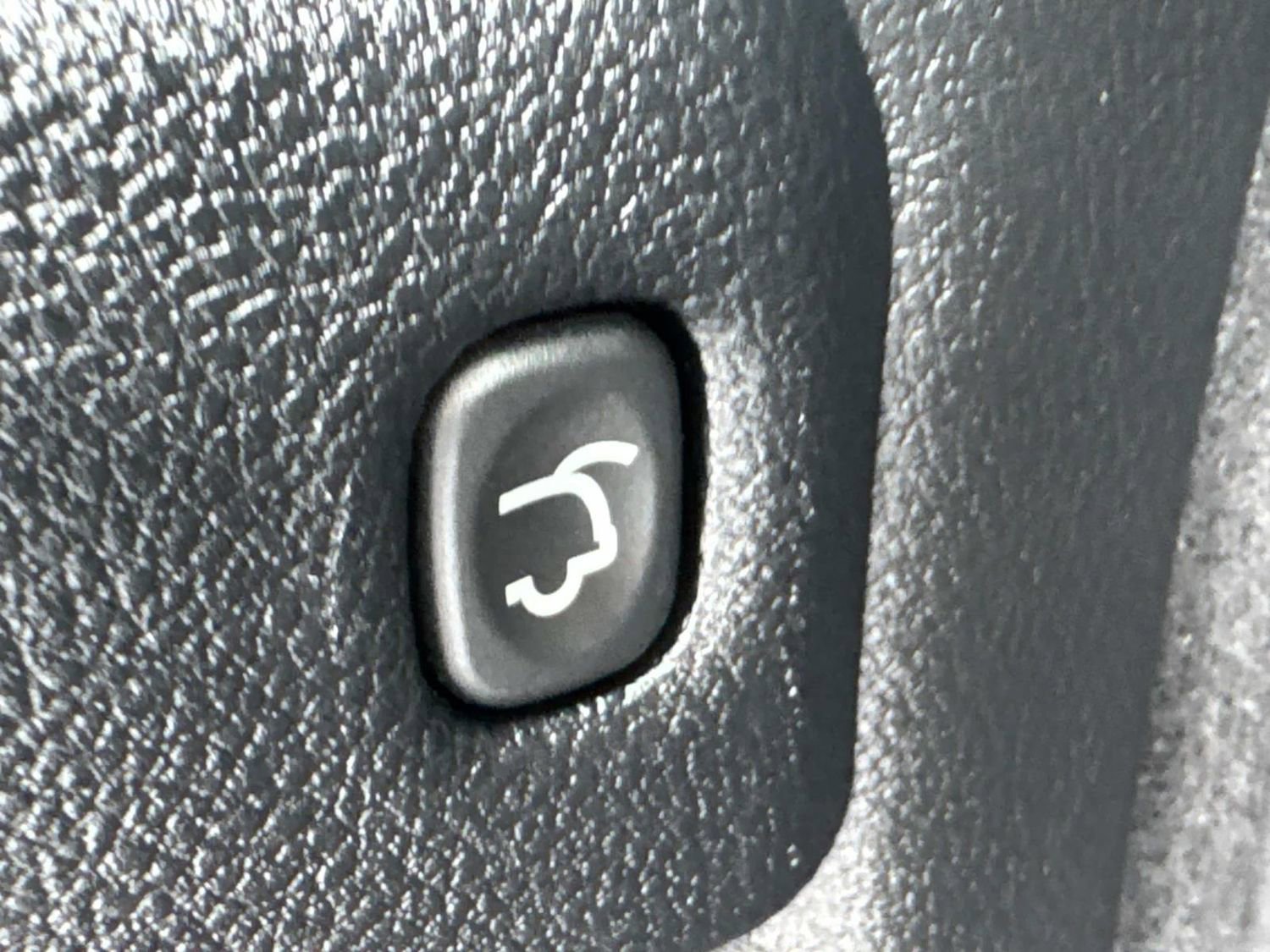 Used 2024 Dodge Durango GT image 14