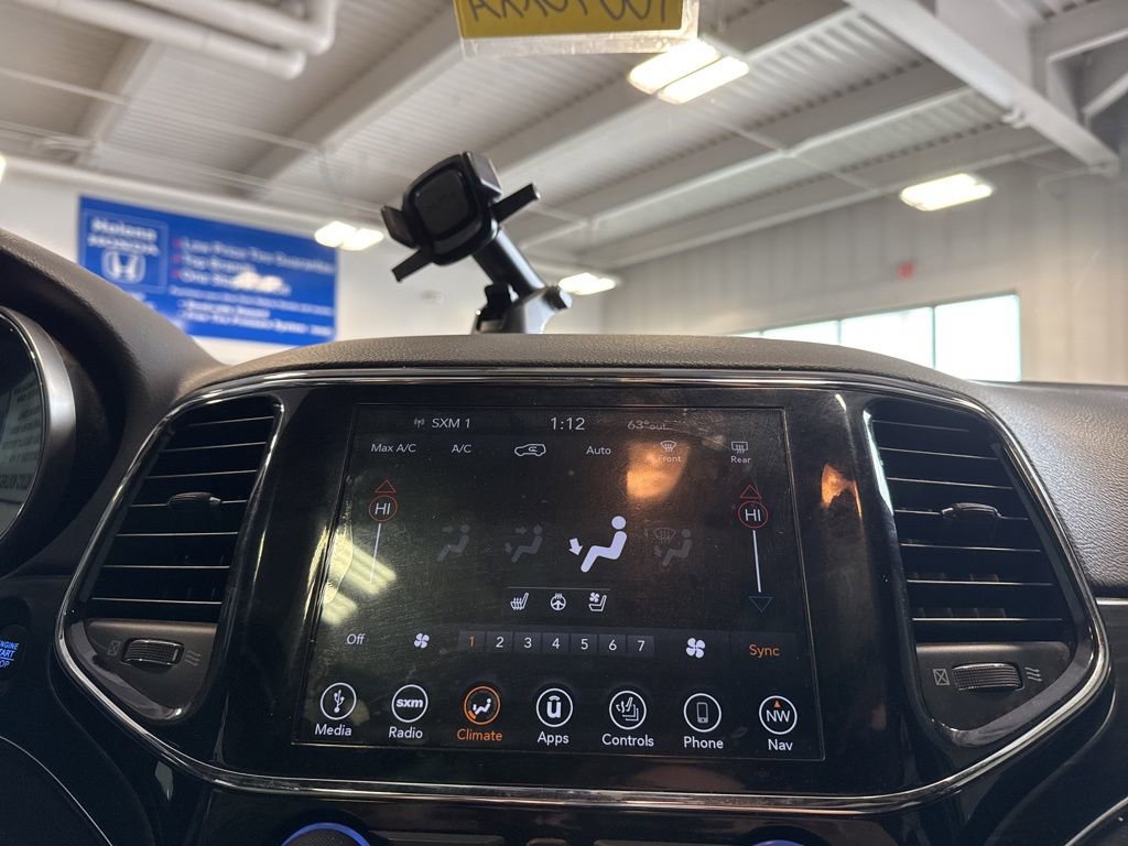 Used 2019 Jeep Grand Cherokee Limited w/ Luxury Group II image 8