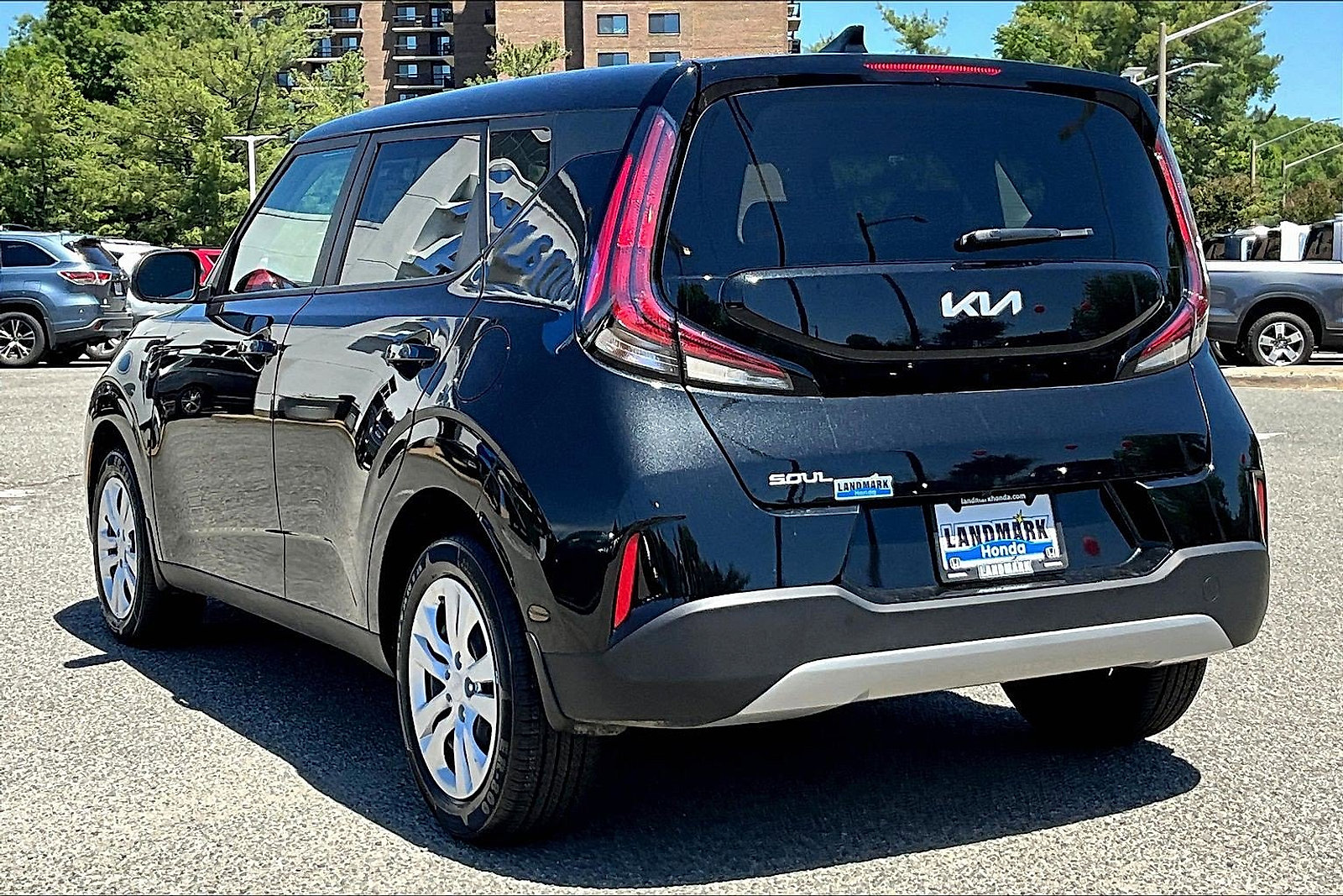 Used 2025 Kia Soul LX FWD image 12