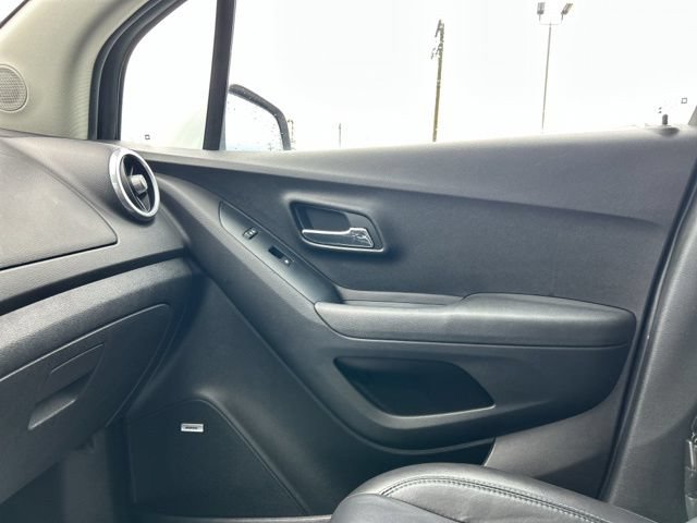 Used 2015 Chevrolet Trax LTZ AWD/4WD image 41