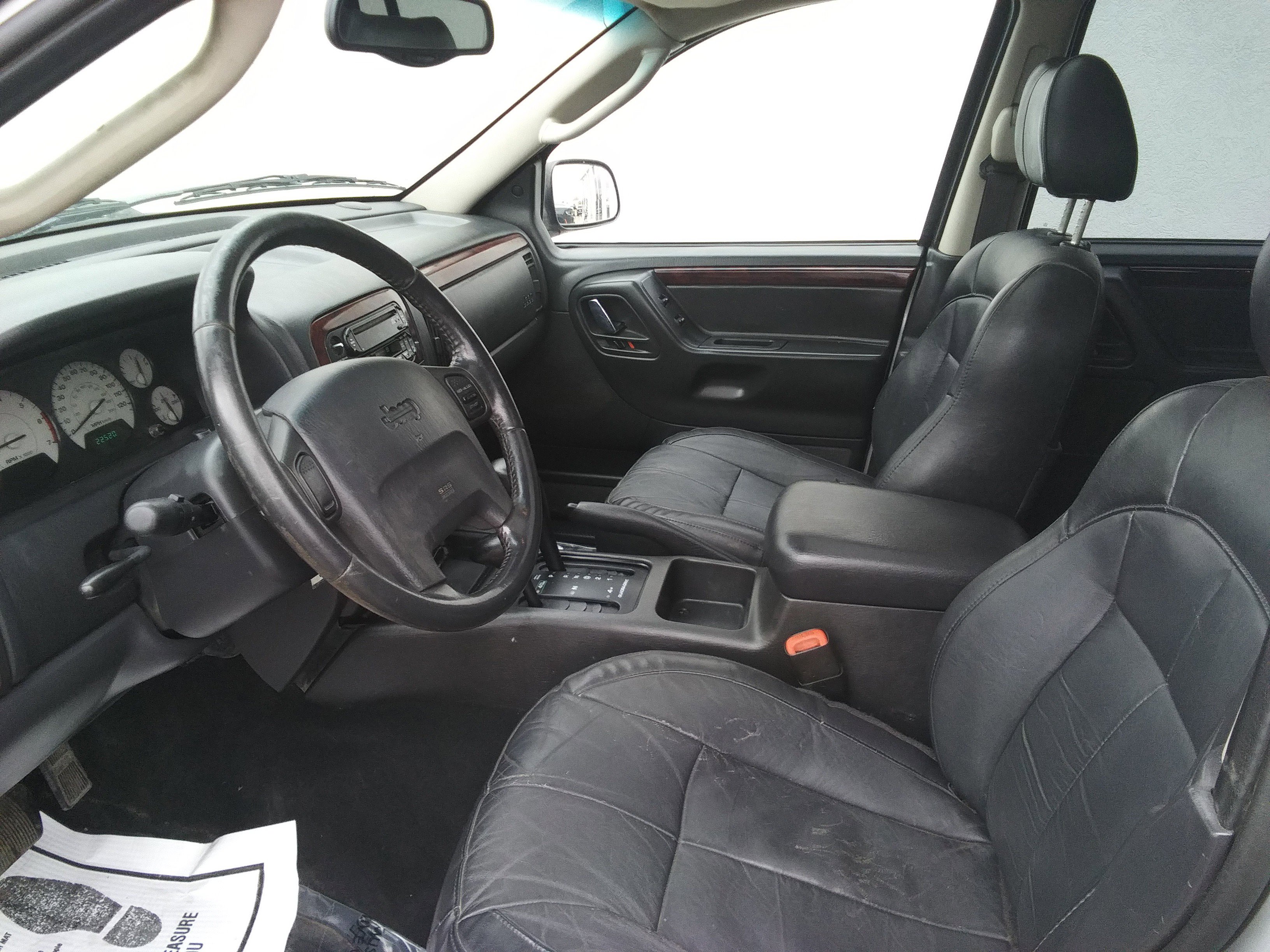 Used 2004 Jeep Grand Cherokee Limited w/ Trailer Tow Group IV image 13