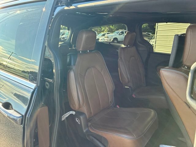 Used 2021 Chrysler Pacifica Limited w/ Uconnect Theater Family Group AWD/4WD image 8