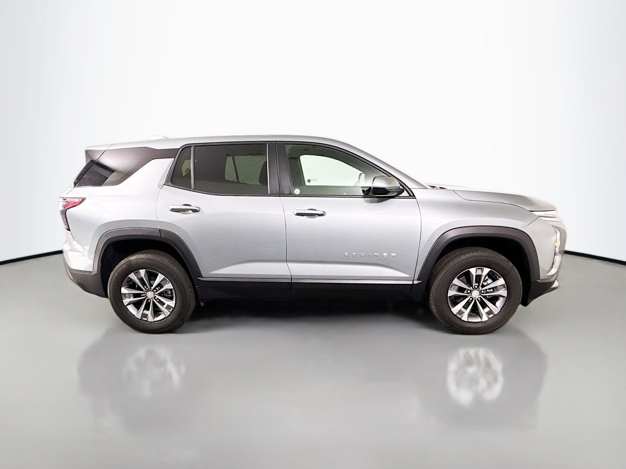 Used 2026 Chevrolet Equinox LT image 11