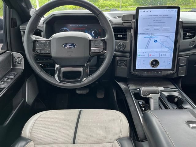 Used 2024 Ford F150 Lightning Platinum AWD/4WD image 18