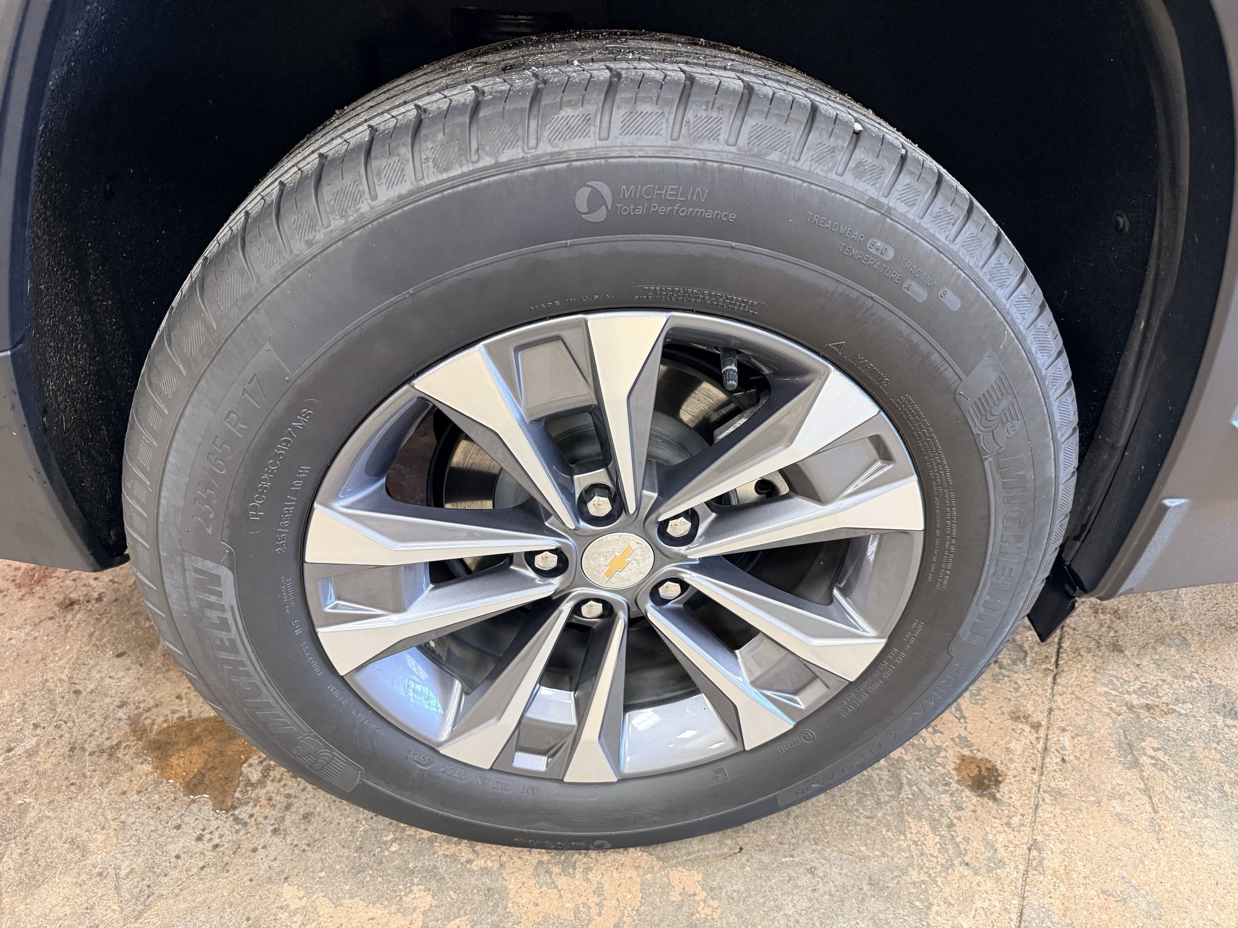 Used 2025 Chevrolet Equinox LT w/ Safety and Technology Package AWD/4WD image 11