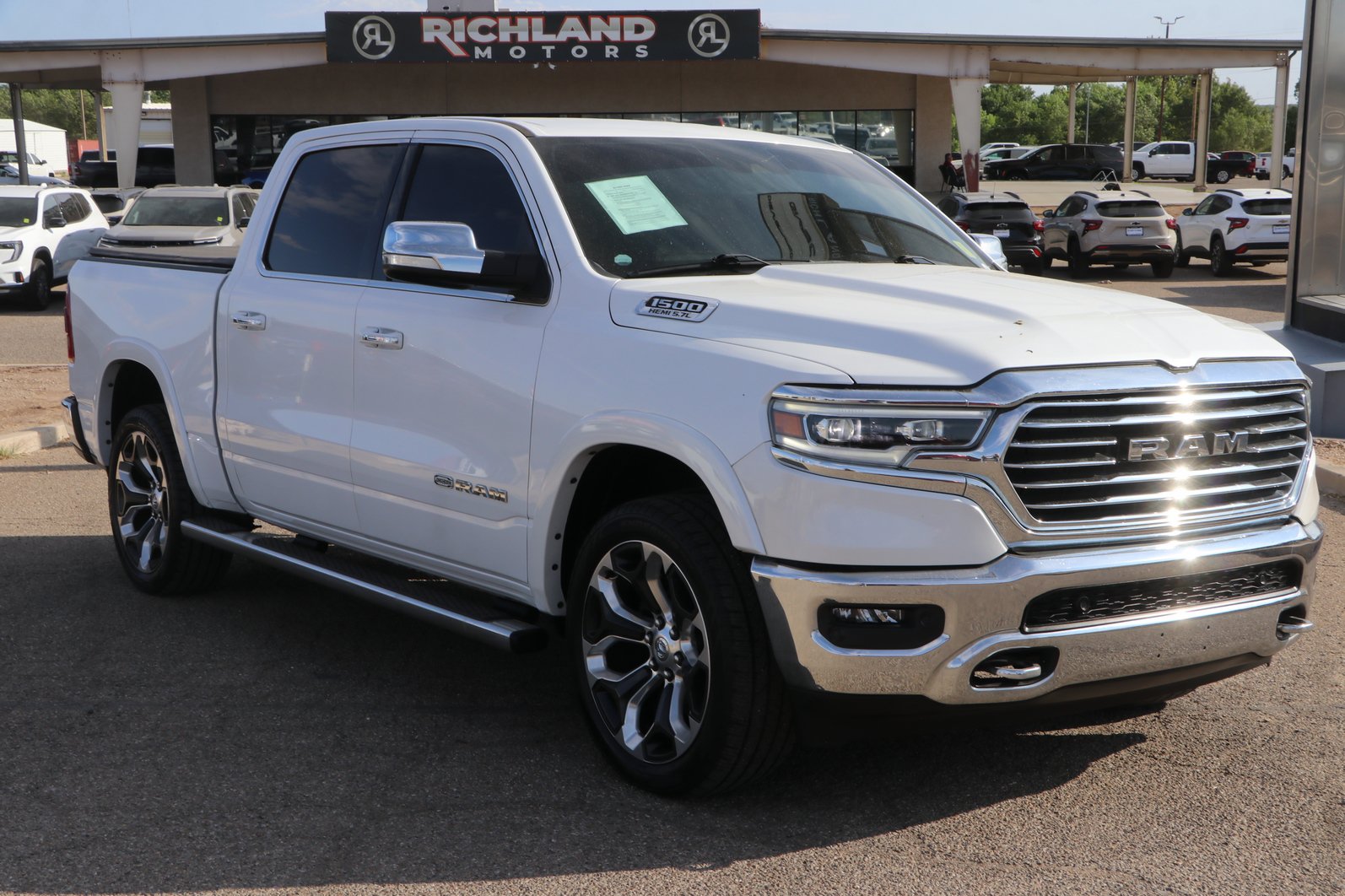 Used 2022 RAM 1500 Limited w/ Trailer Tow Group (B) AWD/4WD video 1