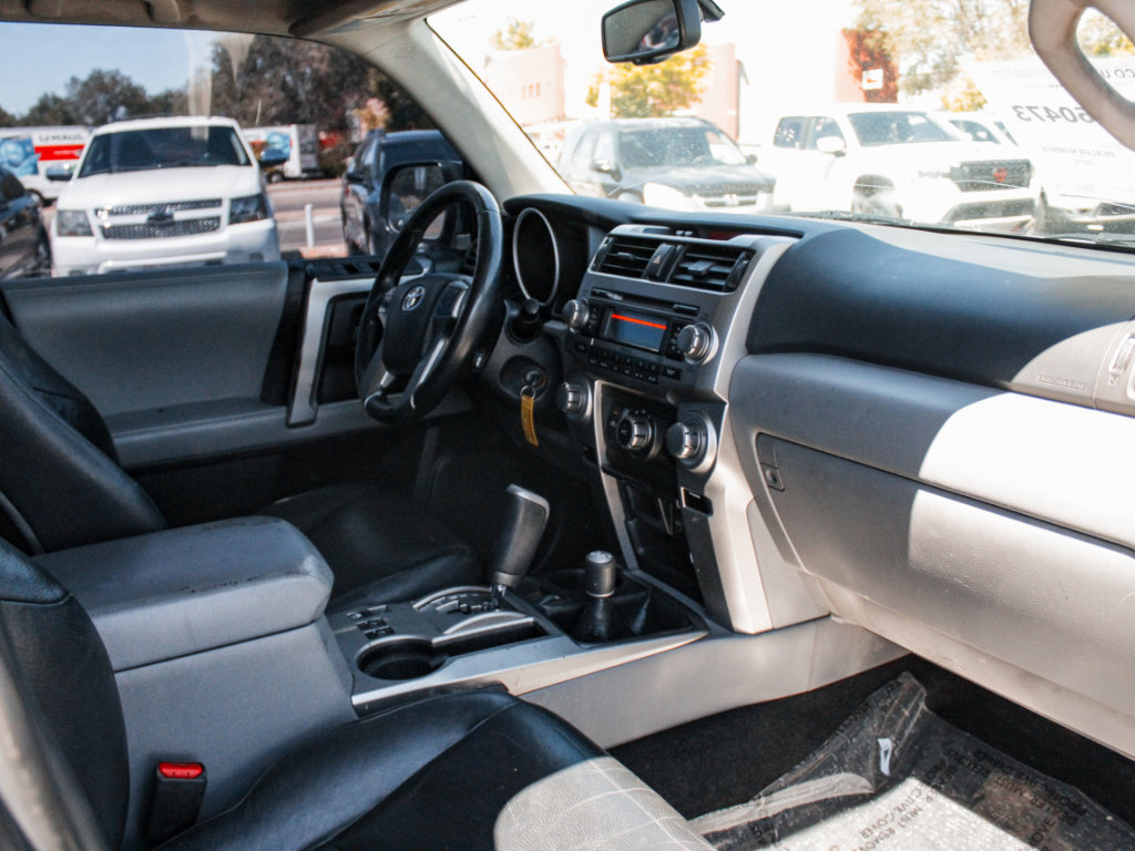 Used 2011 Toyota 4Runner SR5 w/ Premium Pkg w/Leather AWD/4WD image 28