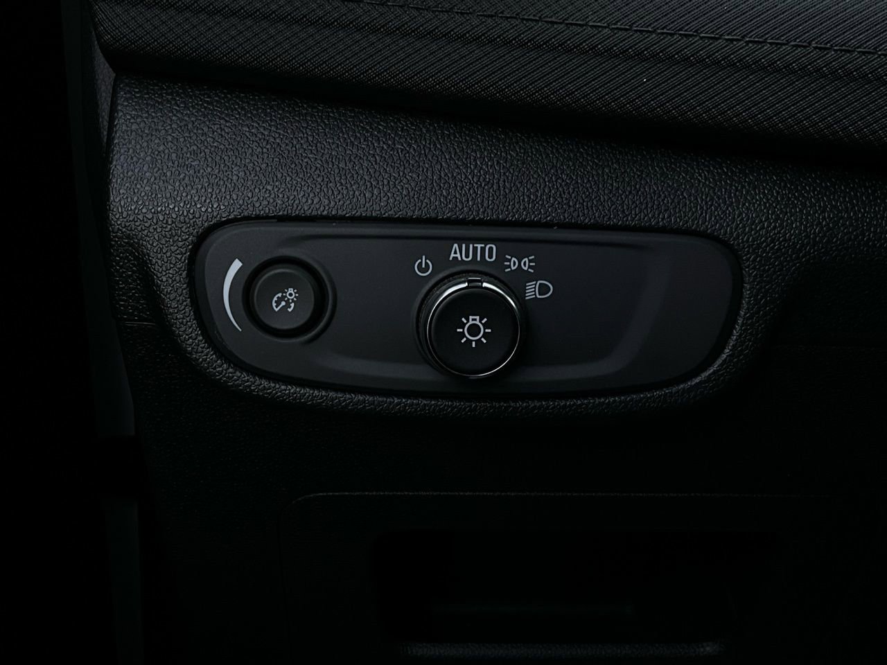 Used 2025 Chevrolet TrailBlazer LT image 19