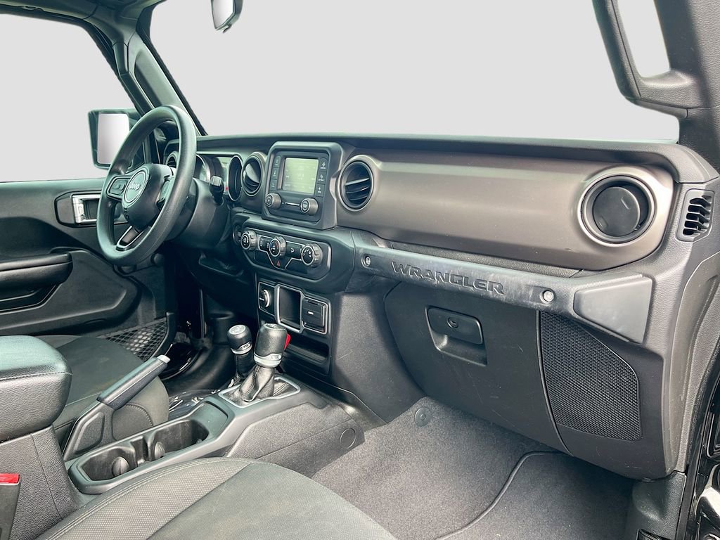 Used 2018 Jeep Wrangler Unlimited Sport image 25