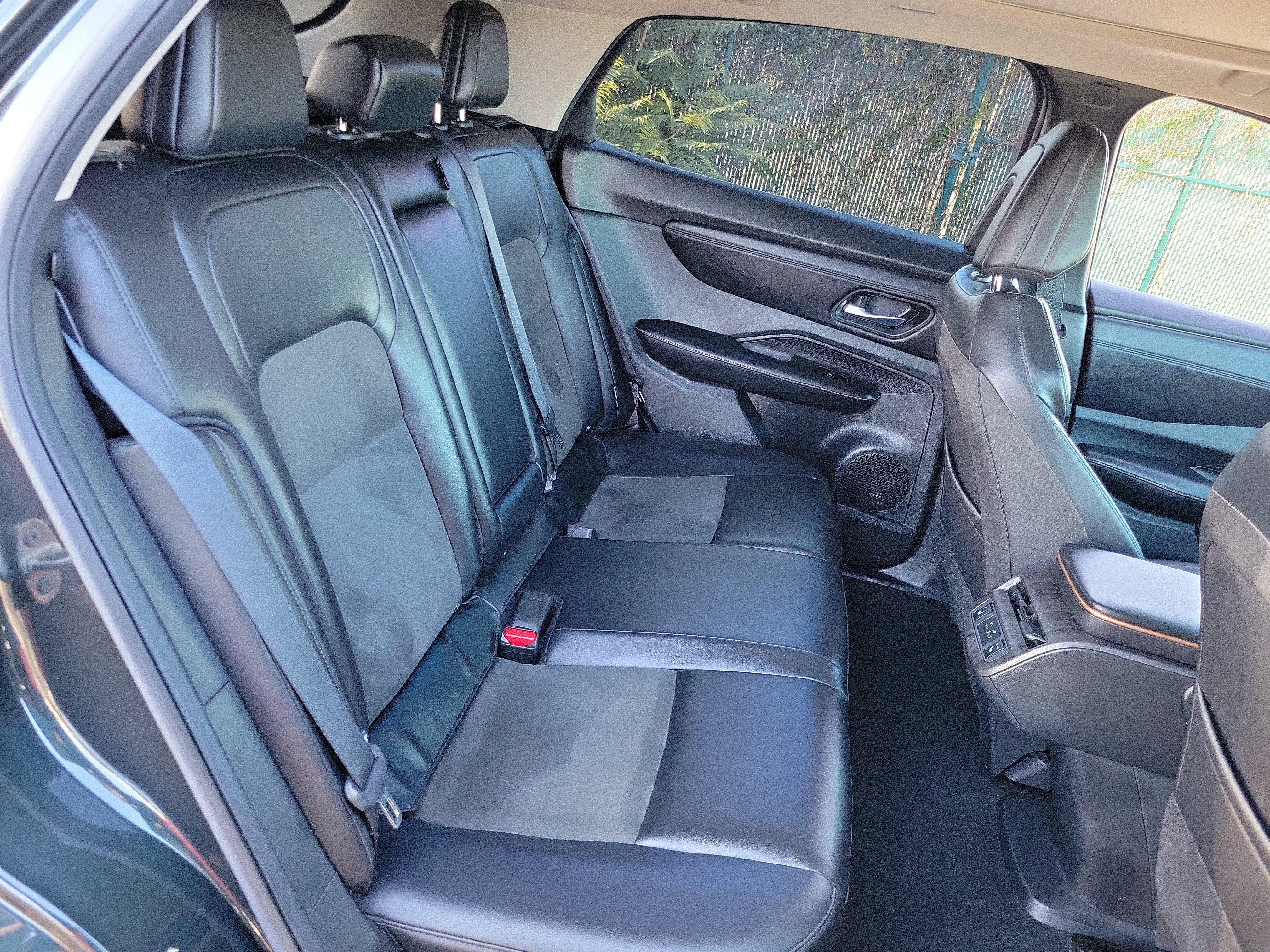 Used 2023 Nissan Ariya FWD image 25