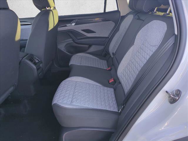 Used 2025 Volkswagen Tiguan S image 19