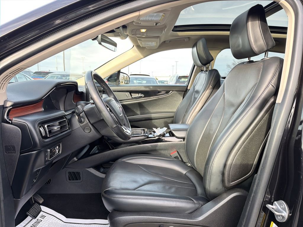 Used 2023 Lincoln Nautilus Reserve image 11