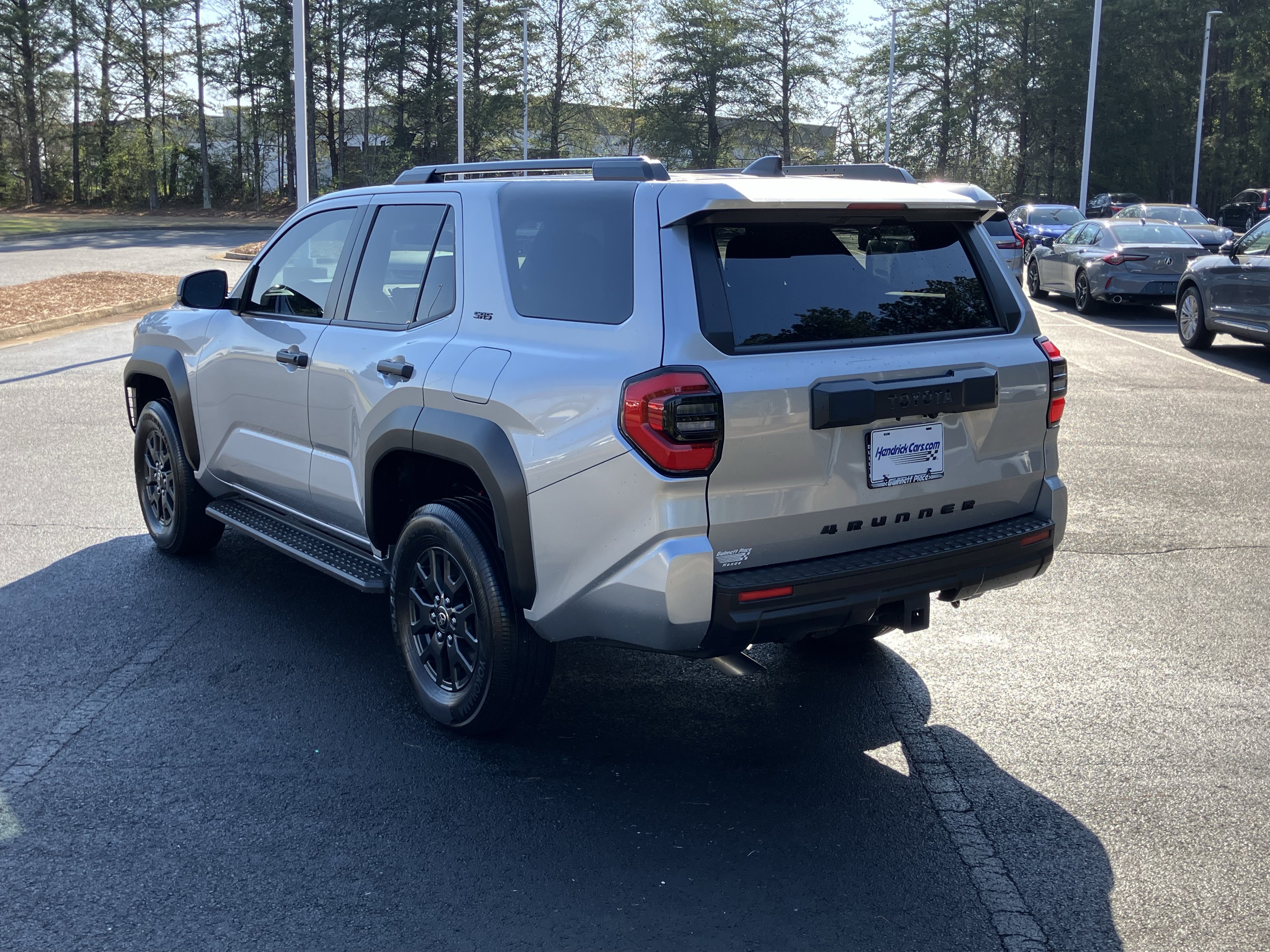 Used 2025 Toyota 4Runner SR5 AWD/4WD image 8