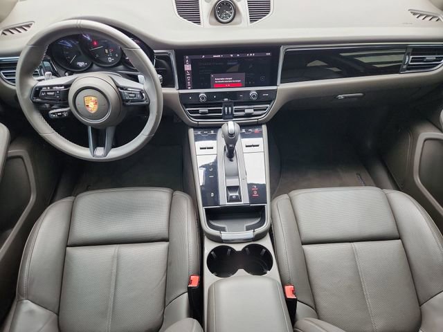 Used 2022 Porsche Macan image 20