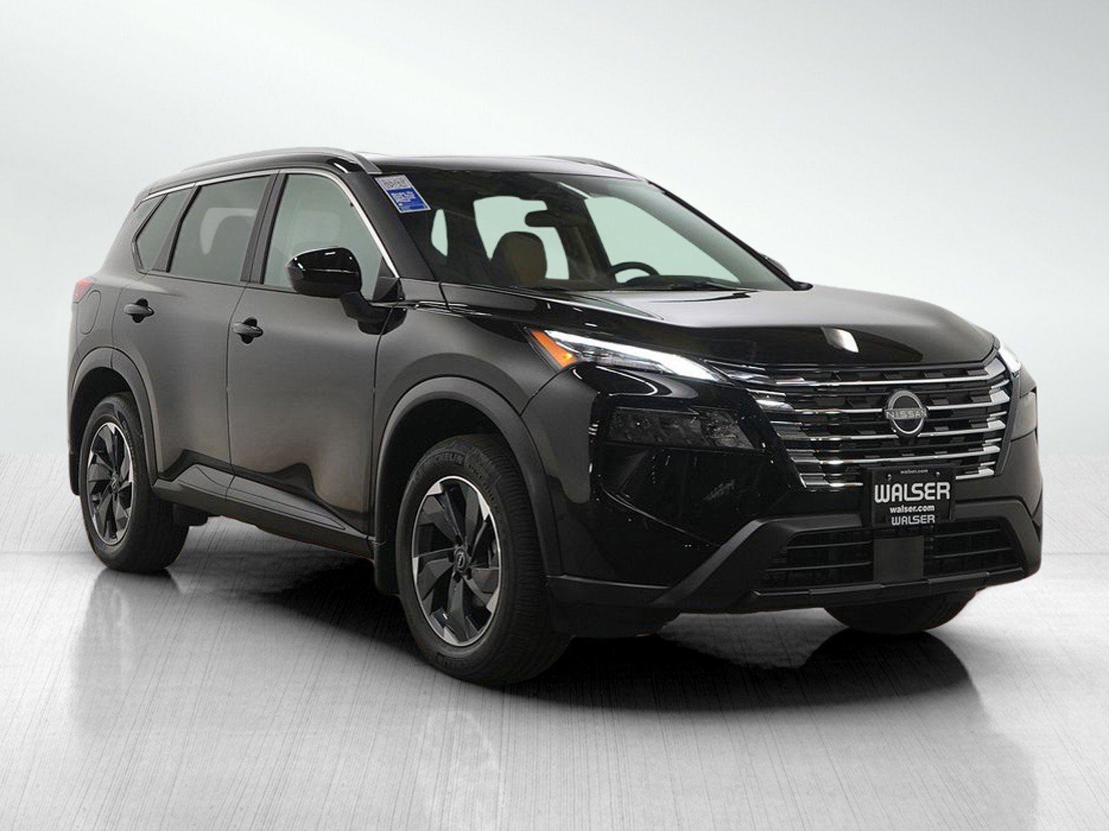 Used 2024 Nissan Rogue SV w/ SV Premium Package image 7