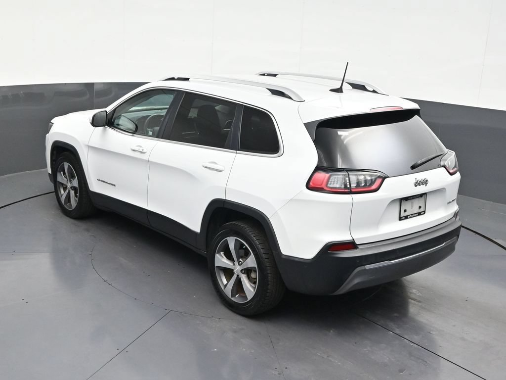 Used 2019 Jeep Cherokee Limited w/ Luxury Group FWD image 17