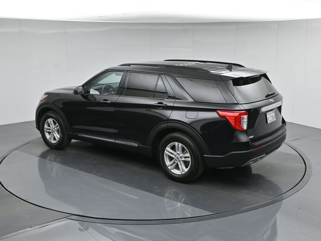 Used 2024 Ford Explorer XLT w/ Equipment Group 202A RWD image 47