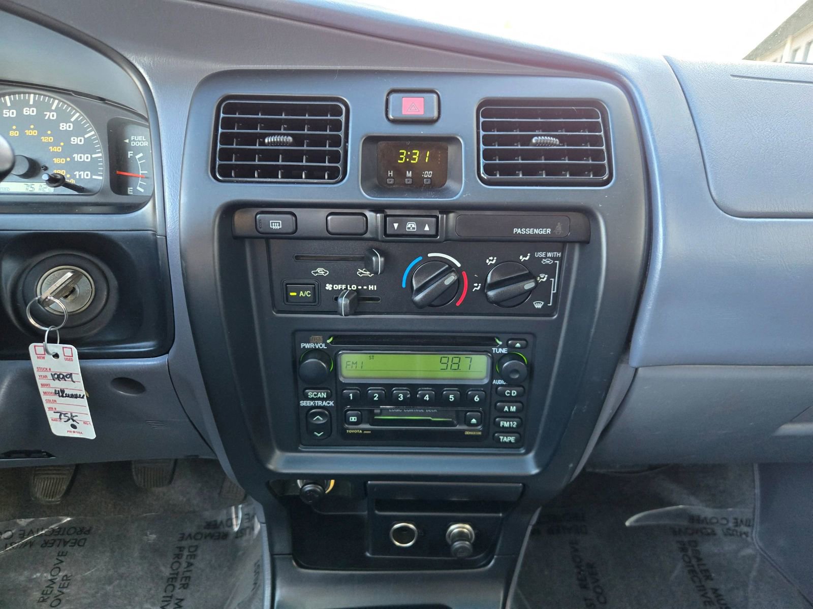 Used 2000 Toyota 4Runner SR5 image 28