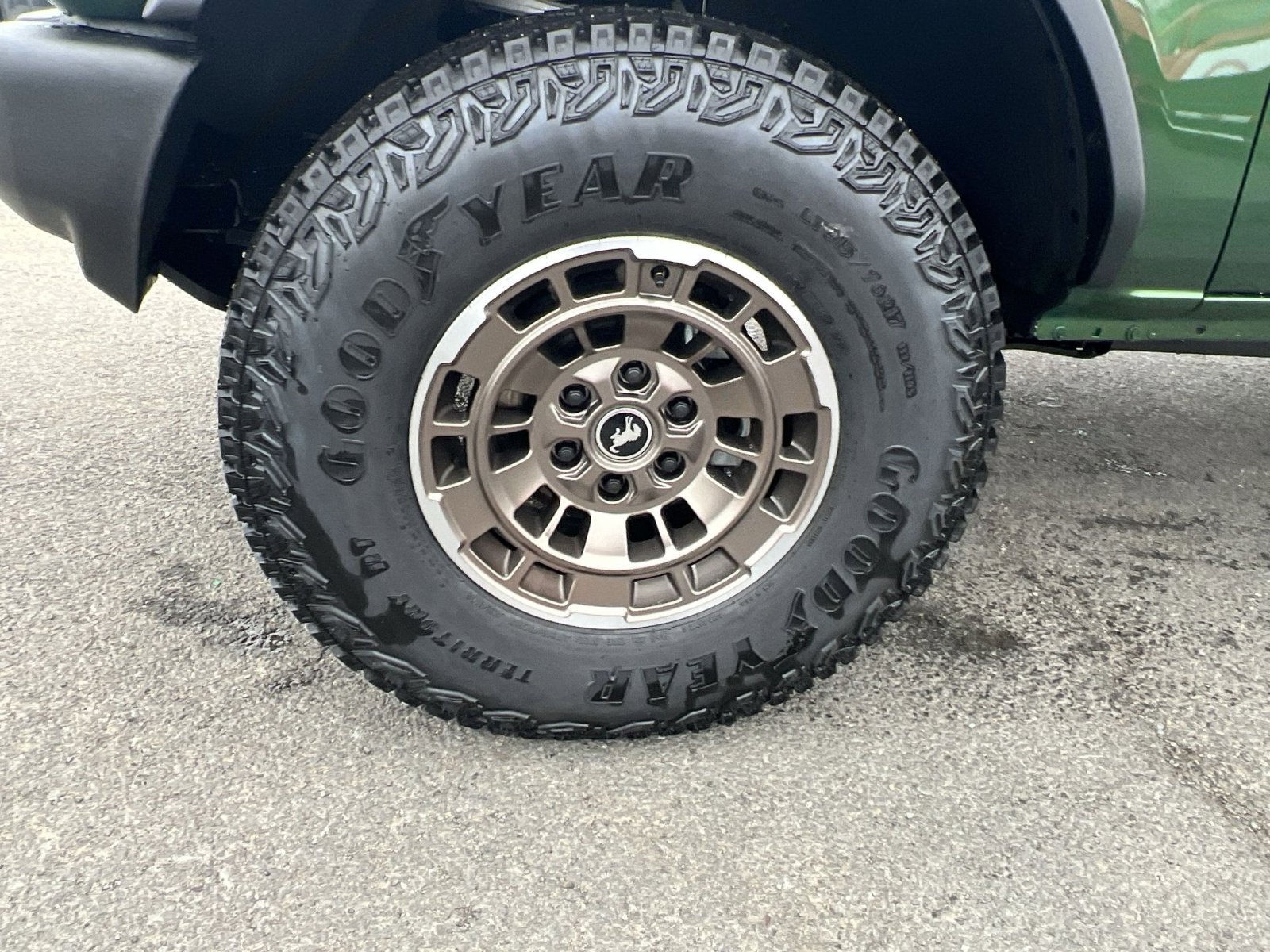 New 2025 Ford Bronco 4-Door AWD/4WD image 12