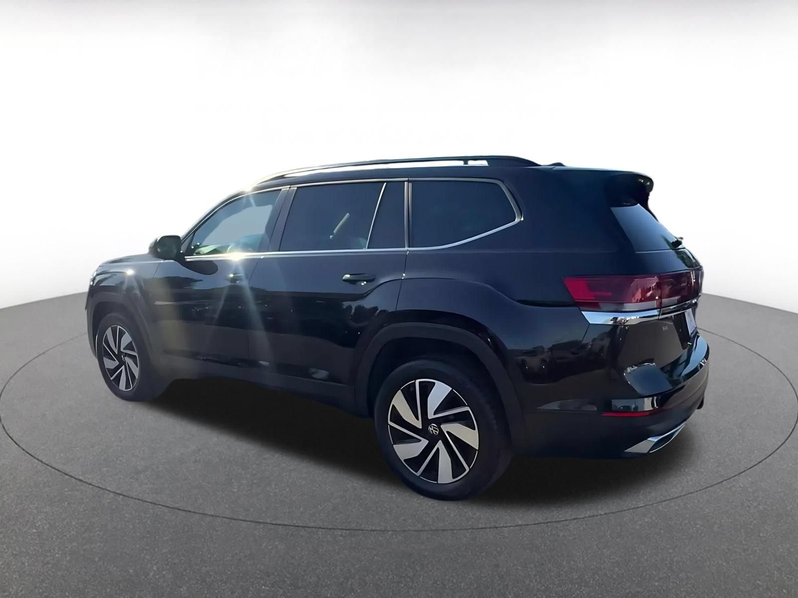 Used 2026 Volkswagen Atlas SE AWD/4WD image 9