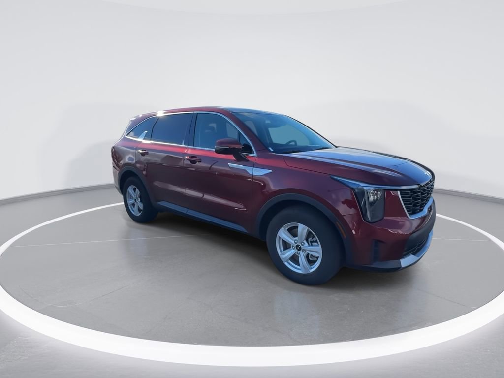 Used 2025 Kia Sorento LX image 2