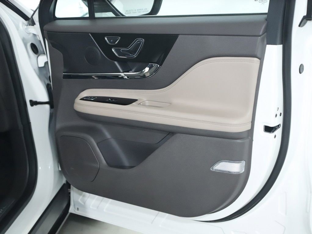 Certified 2023 Lincoln Corsair Reserve image 33