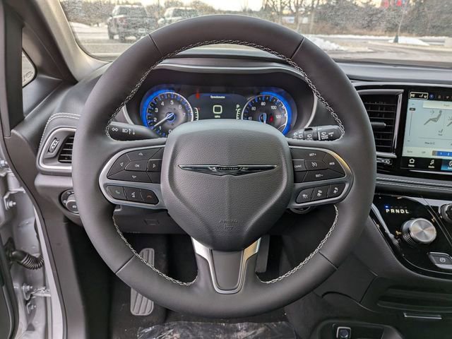 New 2026 Chrysler Pacifica Select image 16