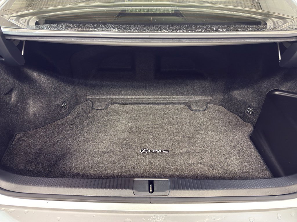 Used 2016 Lexus ES 300h image 30