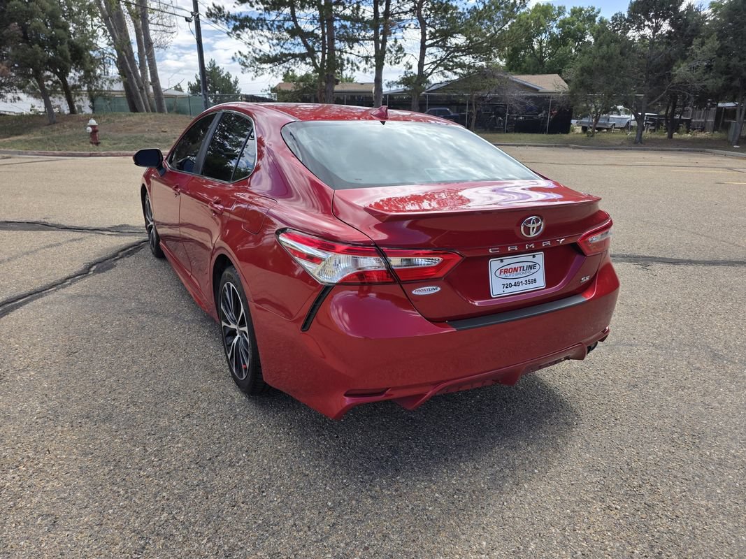 Used 2020 Toyota Camry SE FWD image 4