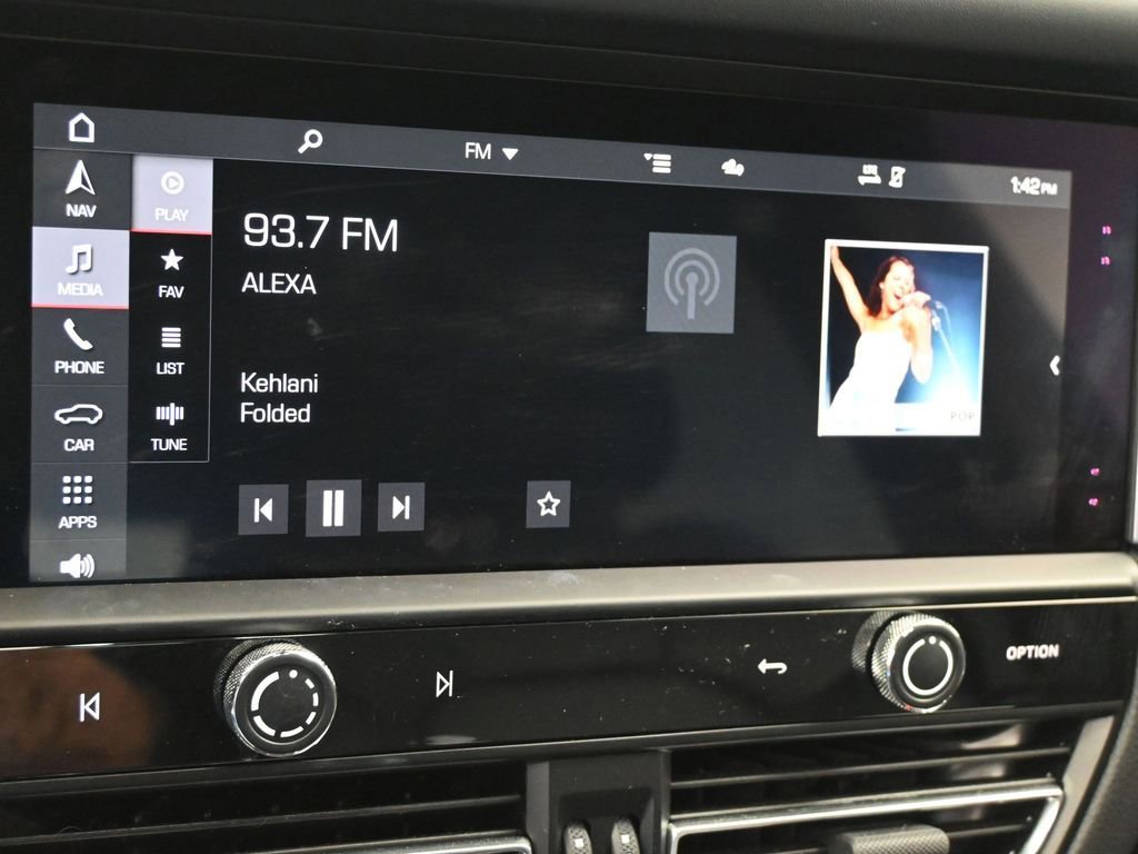 Certified 2023 Porsche Macan S image 15