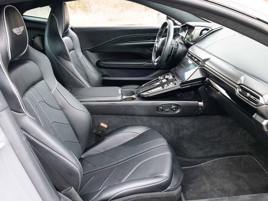 Used 2025 Aston Martin V8 Vantage Coupe image 51