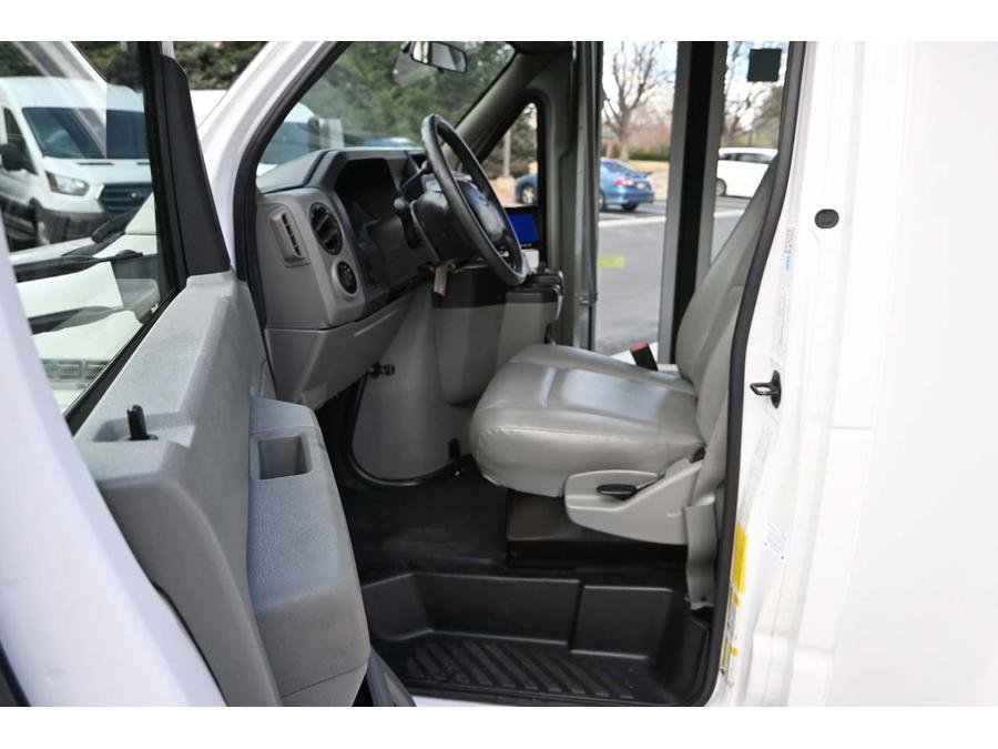 Used 2012 Ford E-350 and Econoline 350 Super Duty w/ Shuttle Bus Prep Pkg RWD image 13