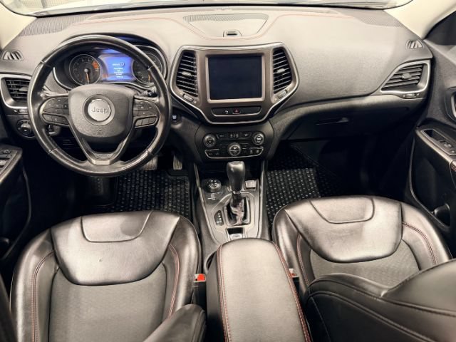 Used 2020 Jeep Cherokee Trailhawk w/ Cold Weather Group AWD/4WD image 21