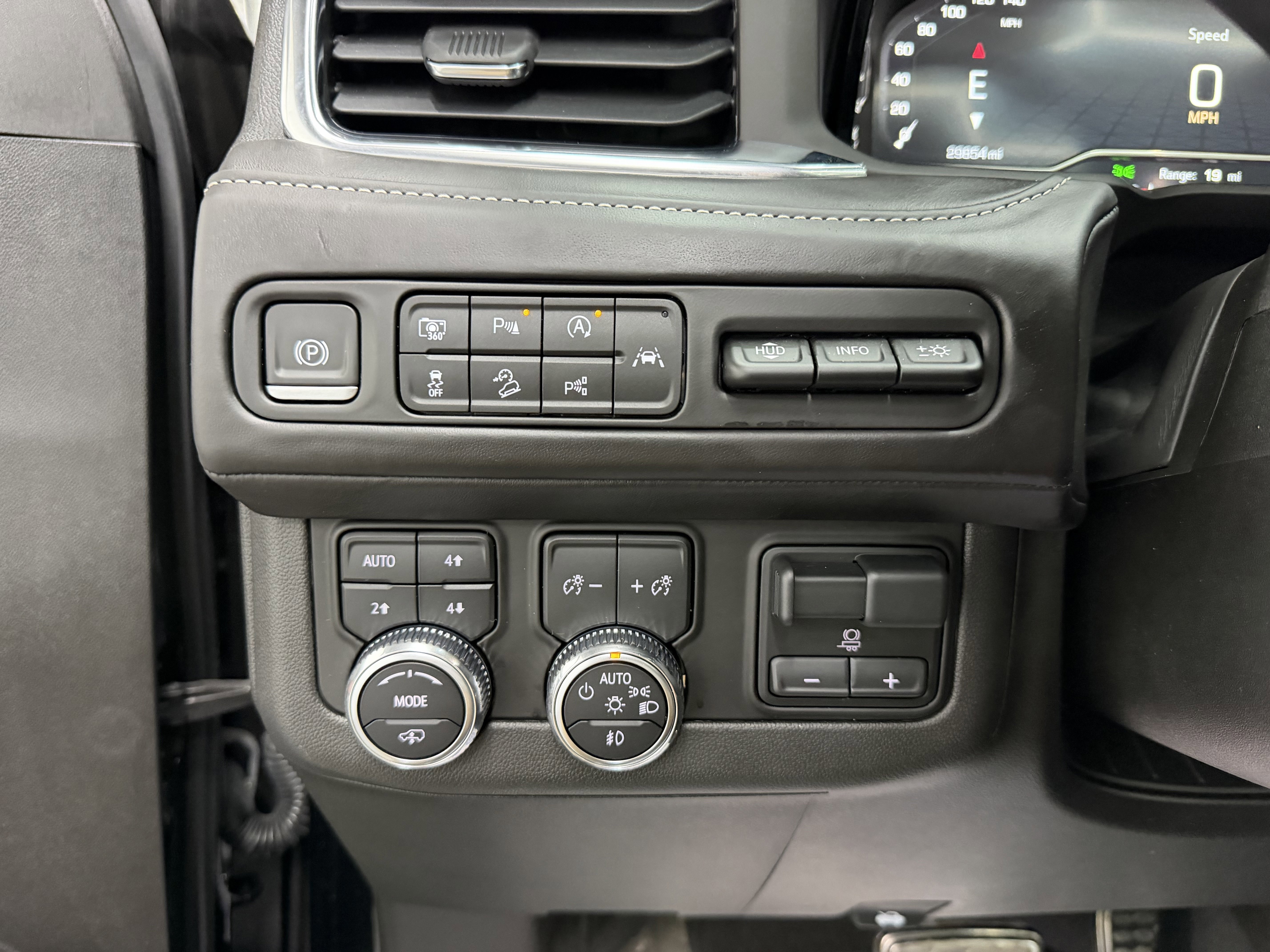 Used 2023 GMC Yukon XL Denali Ultimate w/ LPO, Floor Liner Package image 15