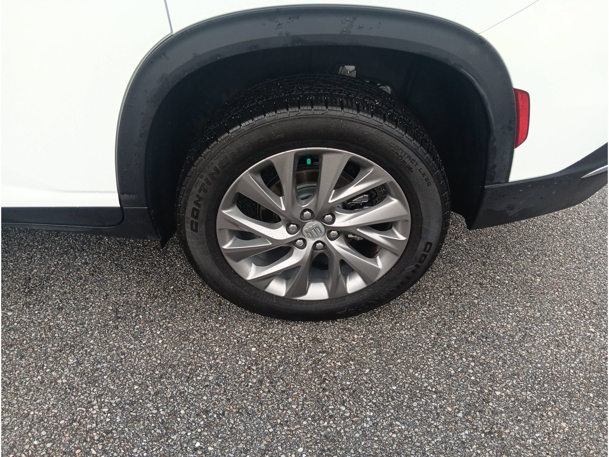 Used 2025 Buick Enclave Preferred FWD image 4