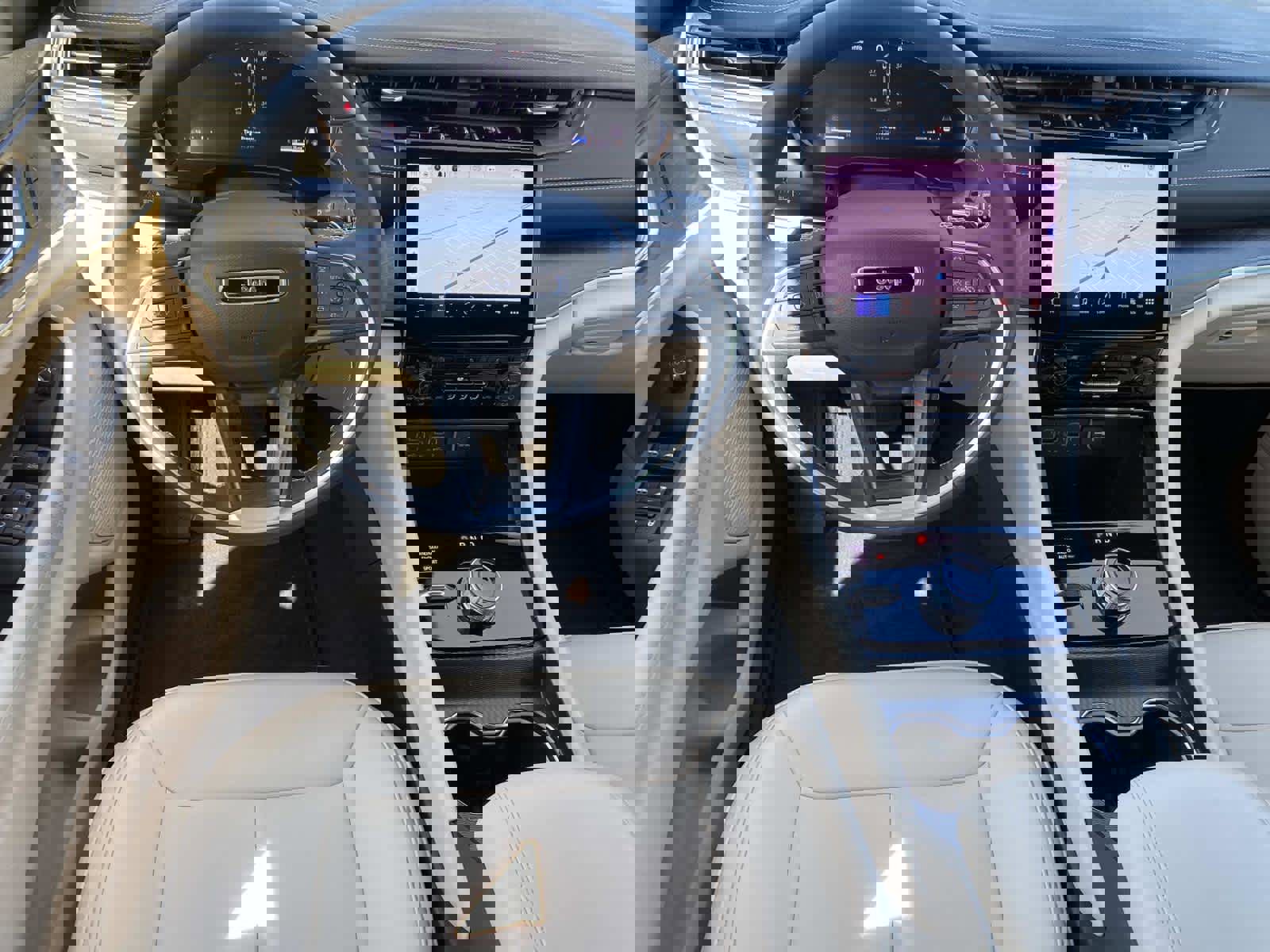 Certified 2025 Jeep Grand Cherokee L Limited w/ Trailer Tow Package image 13