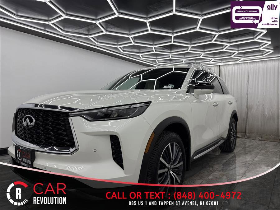 Used 2023 INFINITI QX60 Sensory w/ Cargo Package image 3