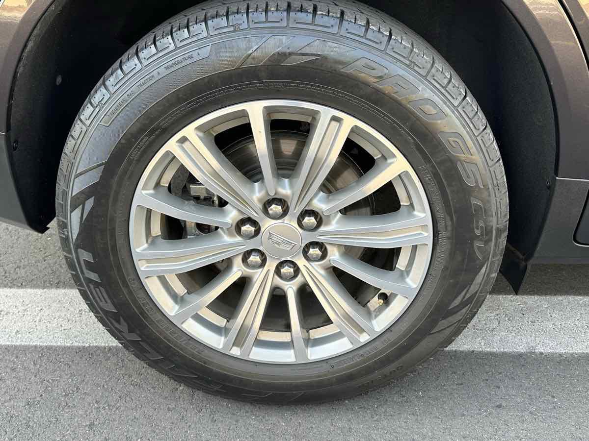 Used 2017 Cadillac XT5 Luxury w/ Driver Awareness Package image 57