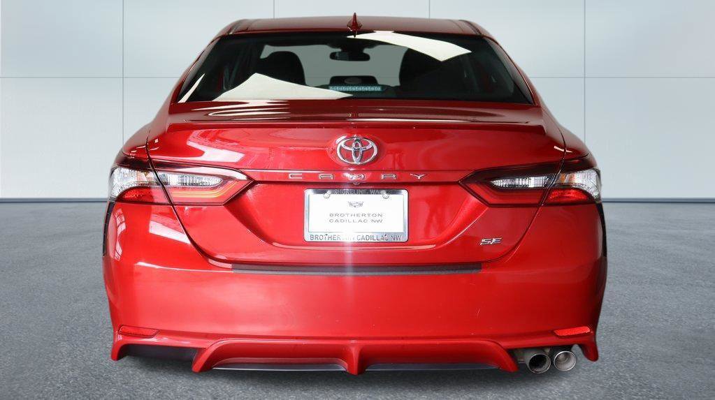 Used 2024 Toyota Camry SE w/ Cold Weather Package FWD image 15