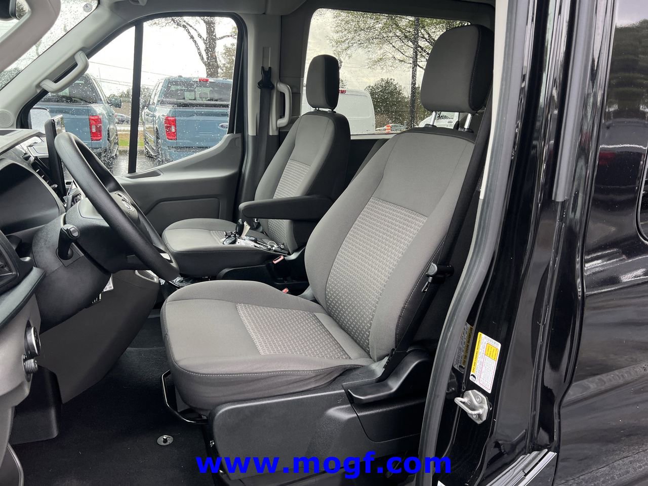 Used 2024 Ford Transit 350 XLT image 18