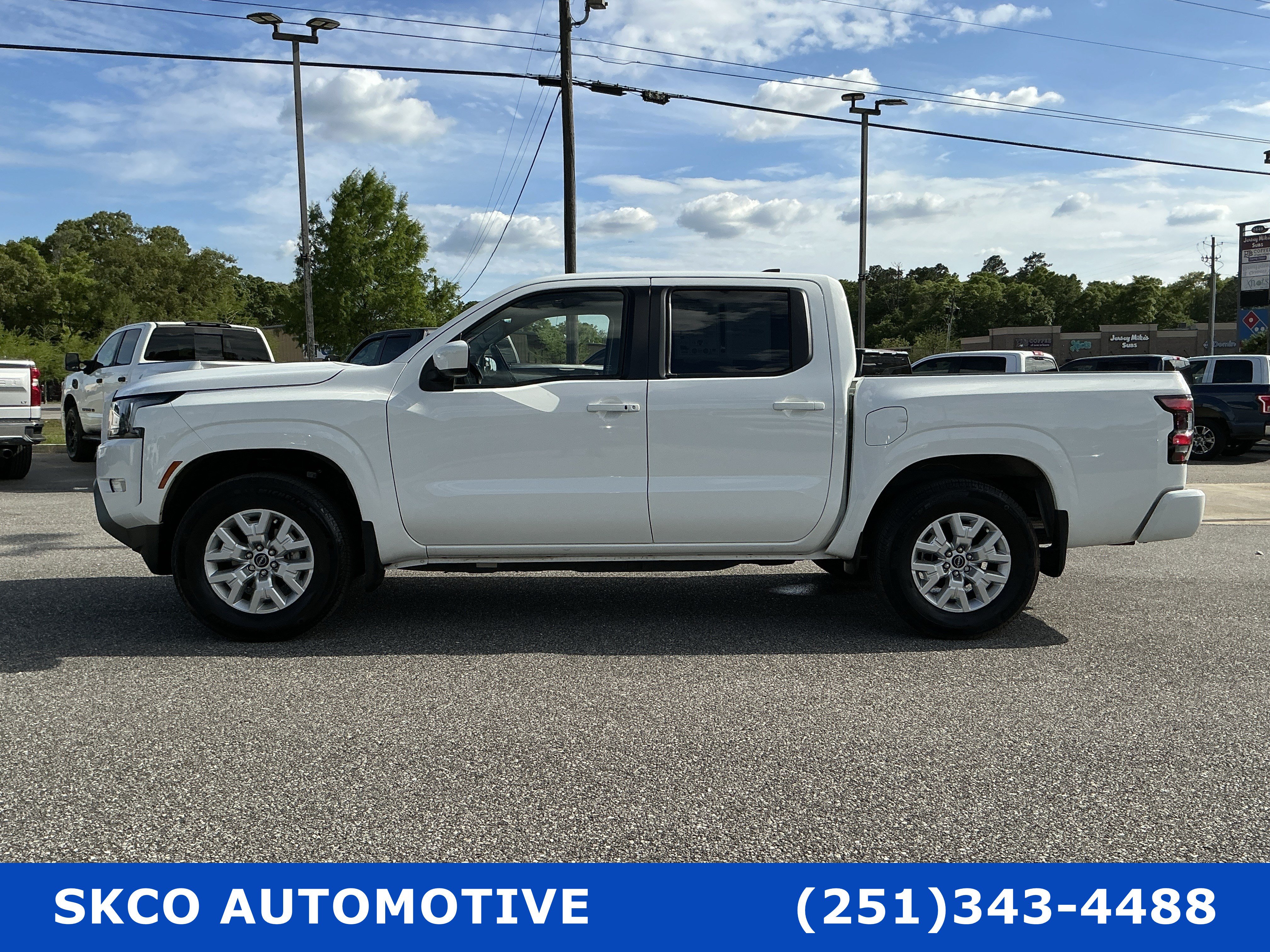 Used 2024 Nissan Frontier SV w/ SV Convenience Package RWD image 2