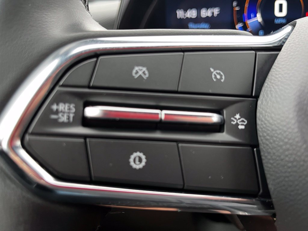 Used 2025 Chevrolet Equinox LT AWD/4WD image 14