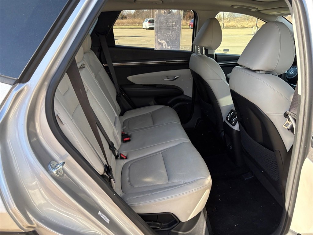 Used 2024 Hyundai Tucson Limited image 17