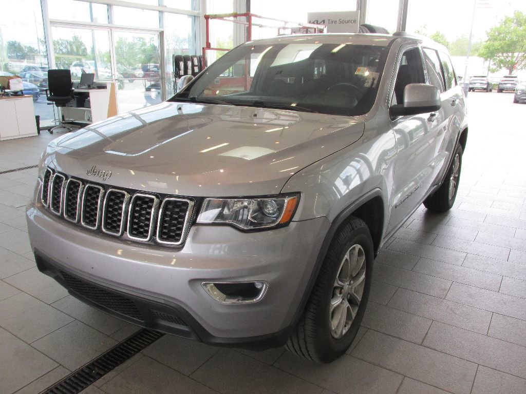 Used 2021 Jeep Grand Cherokee Laredo w/ Security & Convenience Group image 3