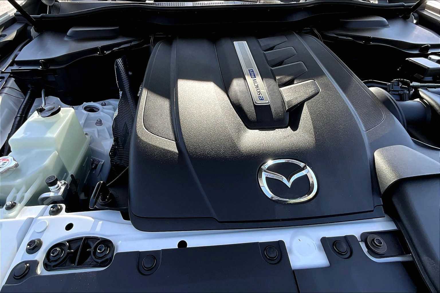 Used 2025 MAZDA CX-70 Plug-In Hybrid w/ Premium Pkg image 31