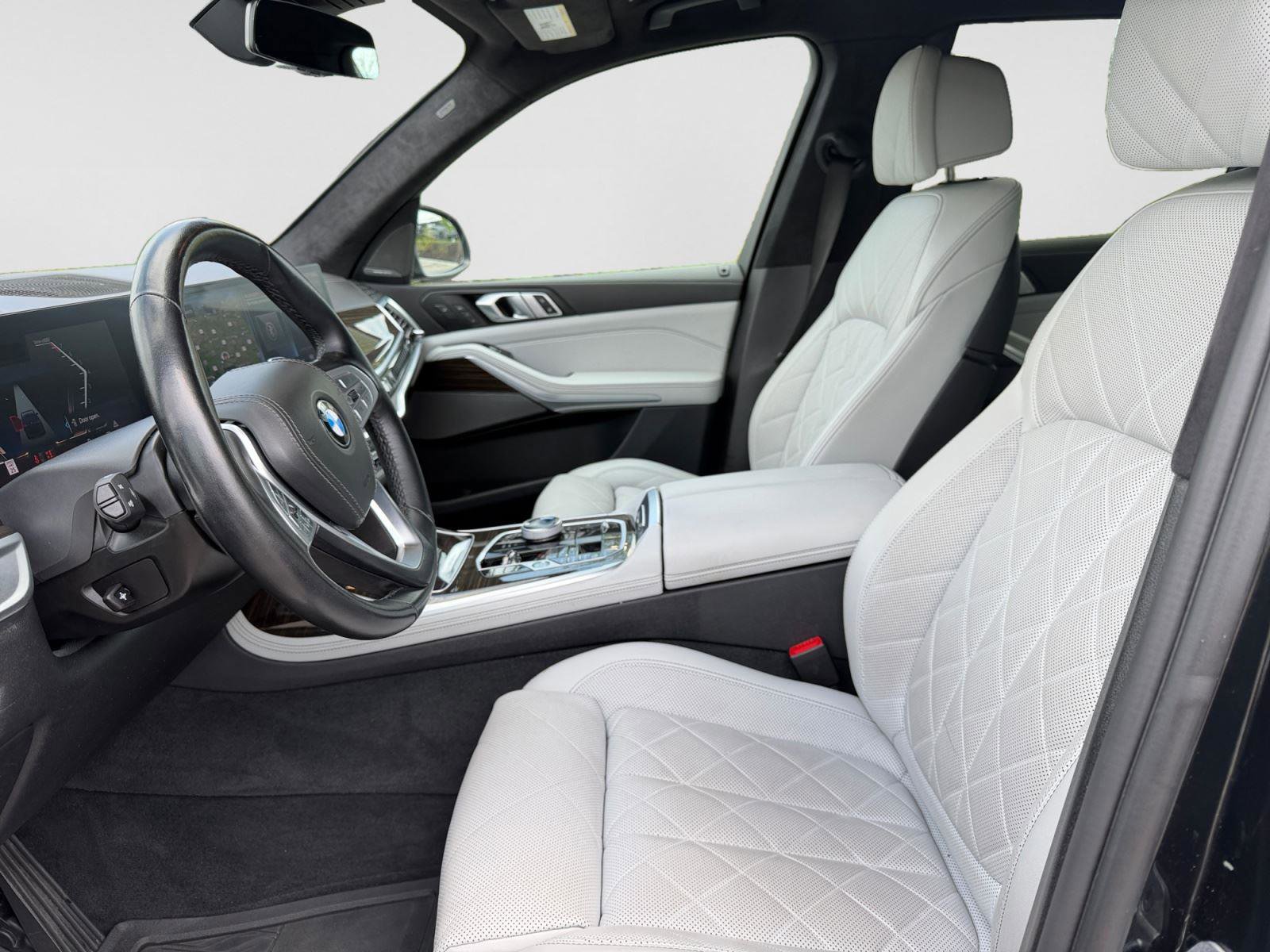 Used 2023 BMW X7 xDrive40i w/ Executive Package image 10