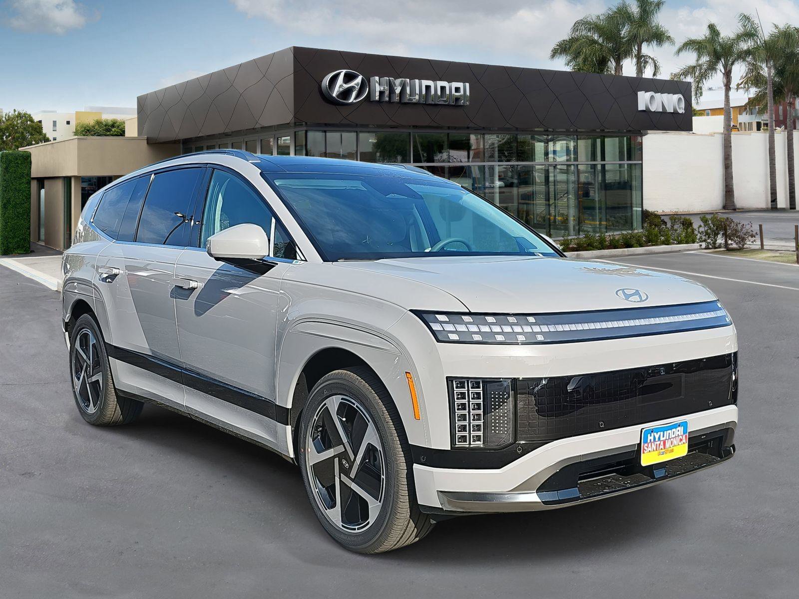 New 2026 Hyundai Ioniq 9 Calligraphy image 1