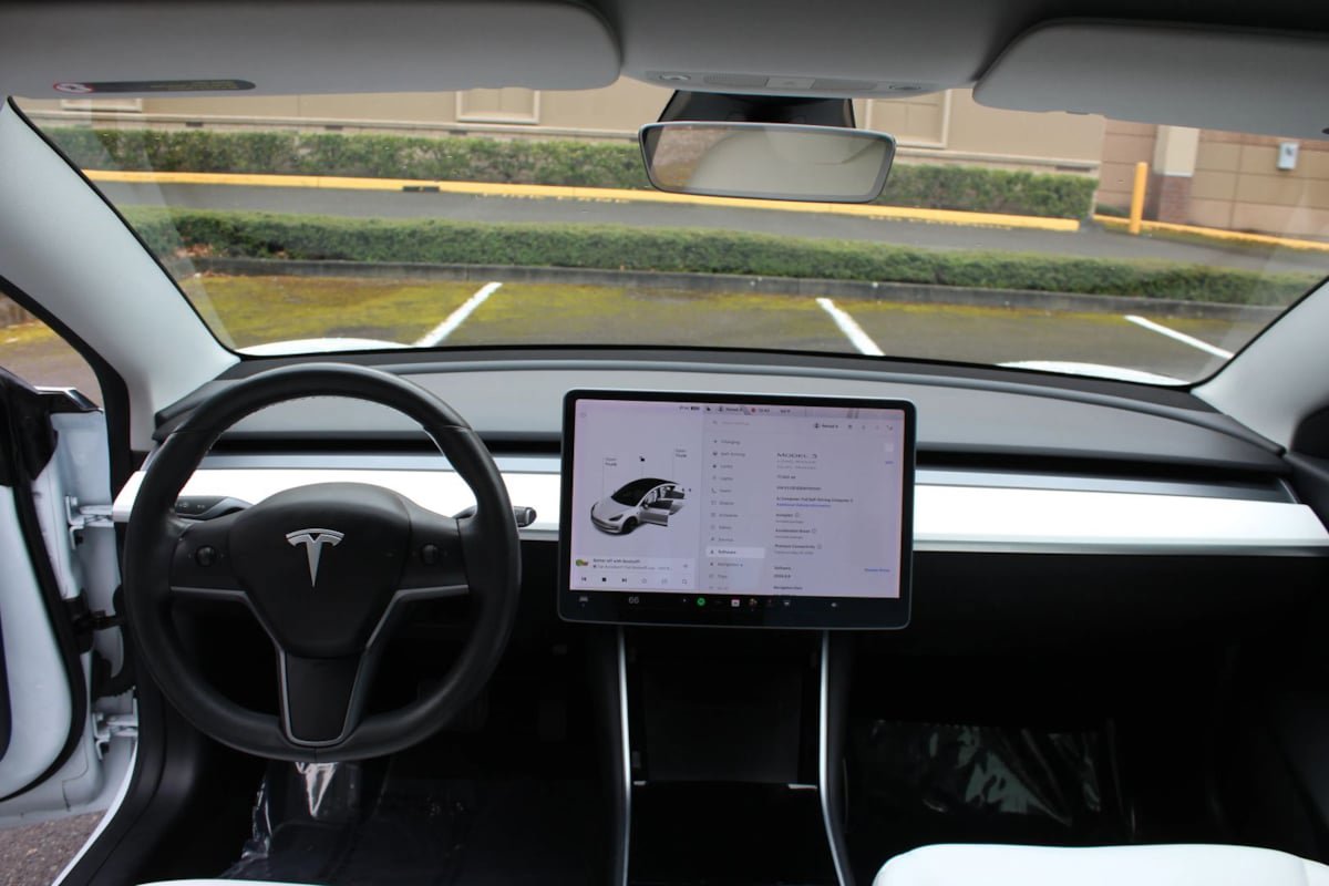 Used 2019 Tesla Model 3 Long Range AWD/4WD image 16