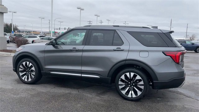 Used 2025 Ford Explorer Platinum w/ LUX Leather Package image 7